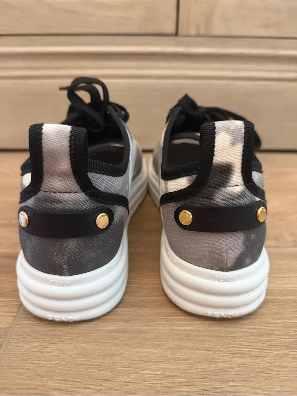 Fendi sneakers EU39